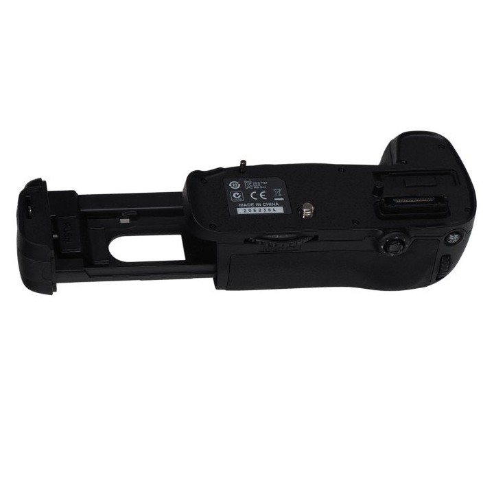 Nikon Punho MB-D14