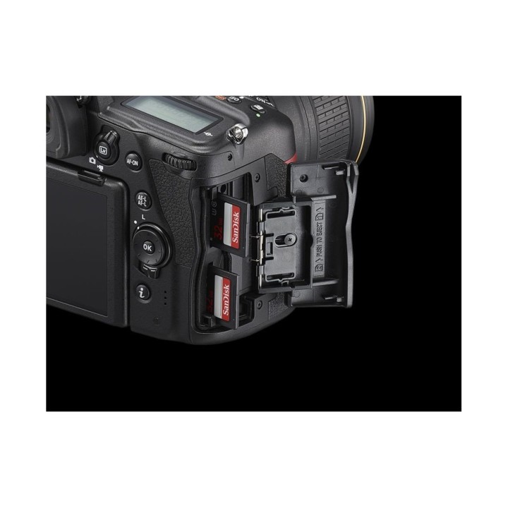 NIKON D780 - CORPO